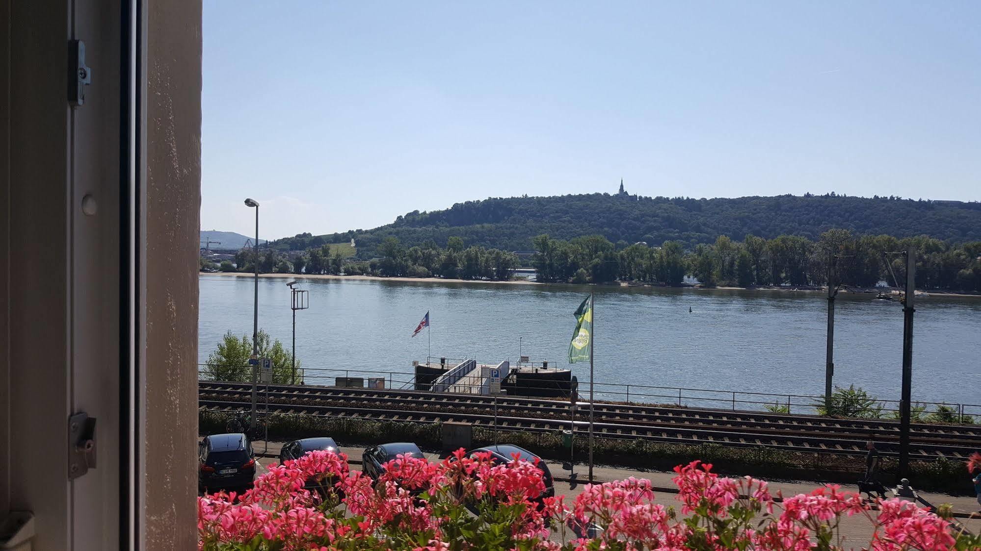 Hotel Krone Ruedesheim Rudesheim am Rhein Bagian luar foto