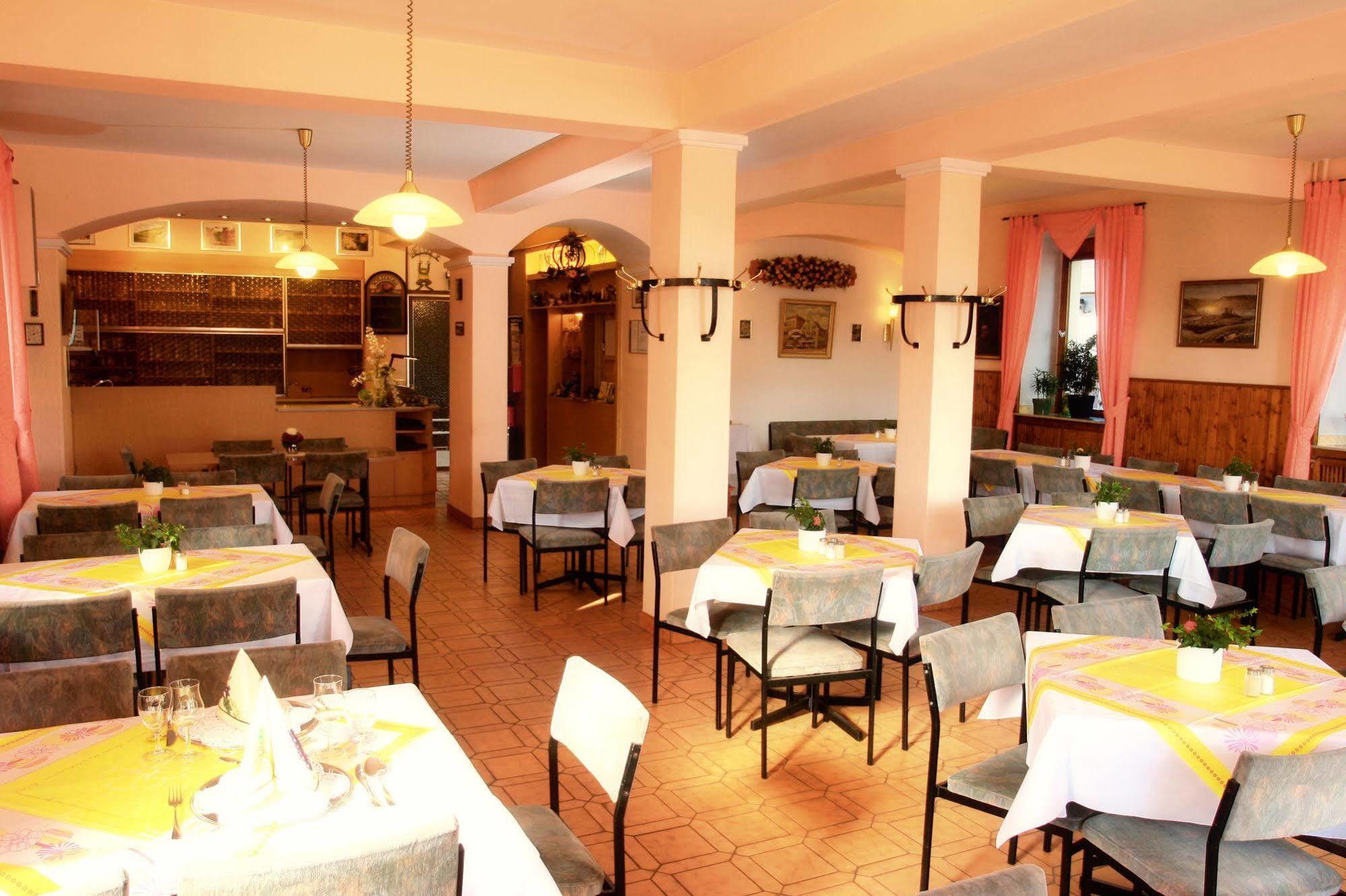 Hotel Krone Ruedesheim Rudesheim am Rhein Bagian luar foto